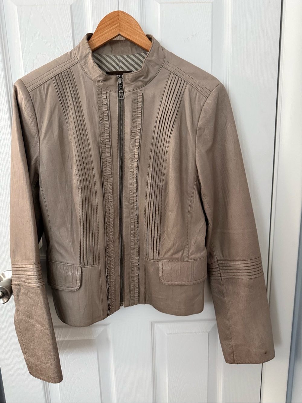 Danier Taupe Leather Zip Jacket size M